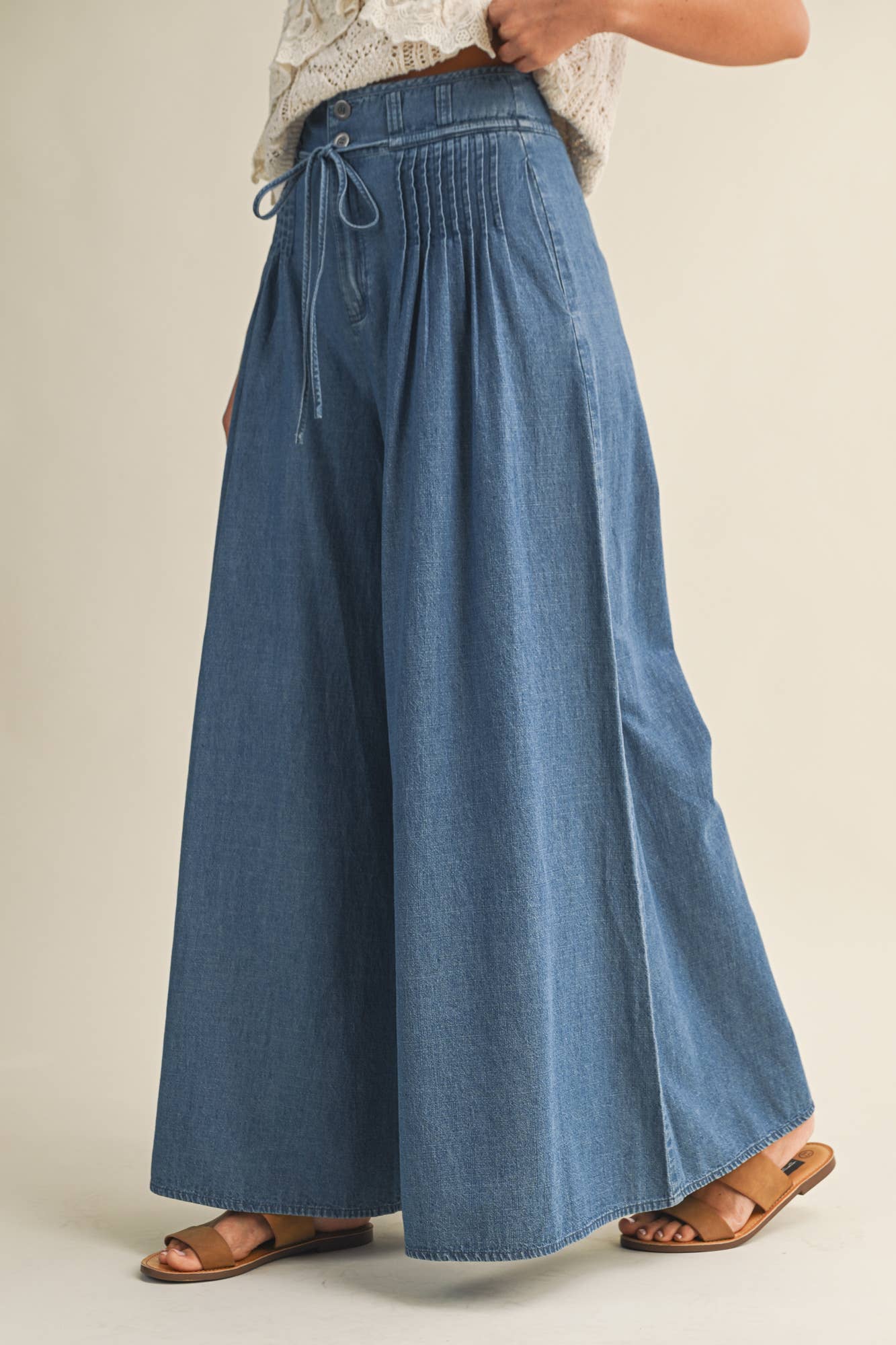PINTUCK WIDE LEG DENIM PANTS