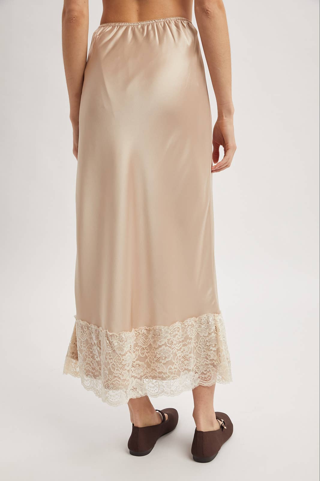 Lace Trim Satin Midi Skirt /